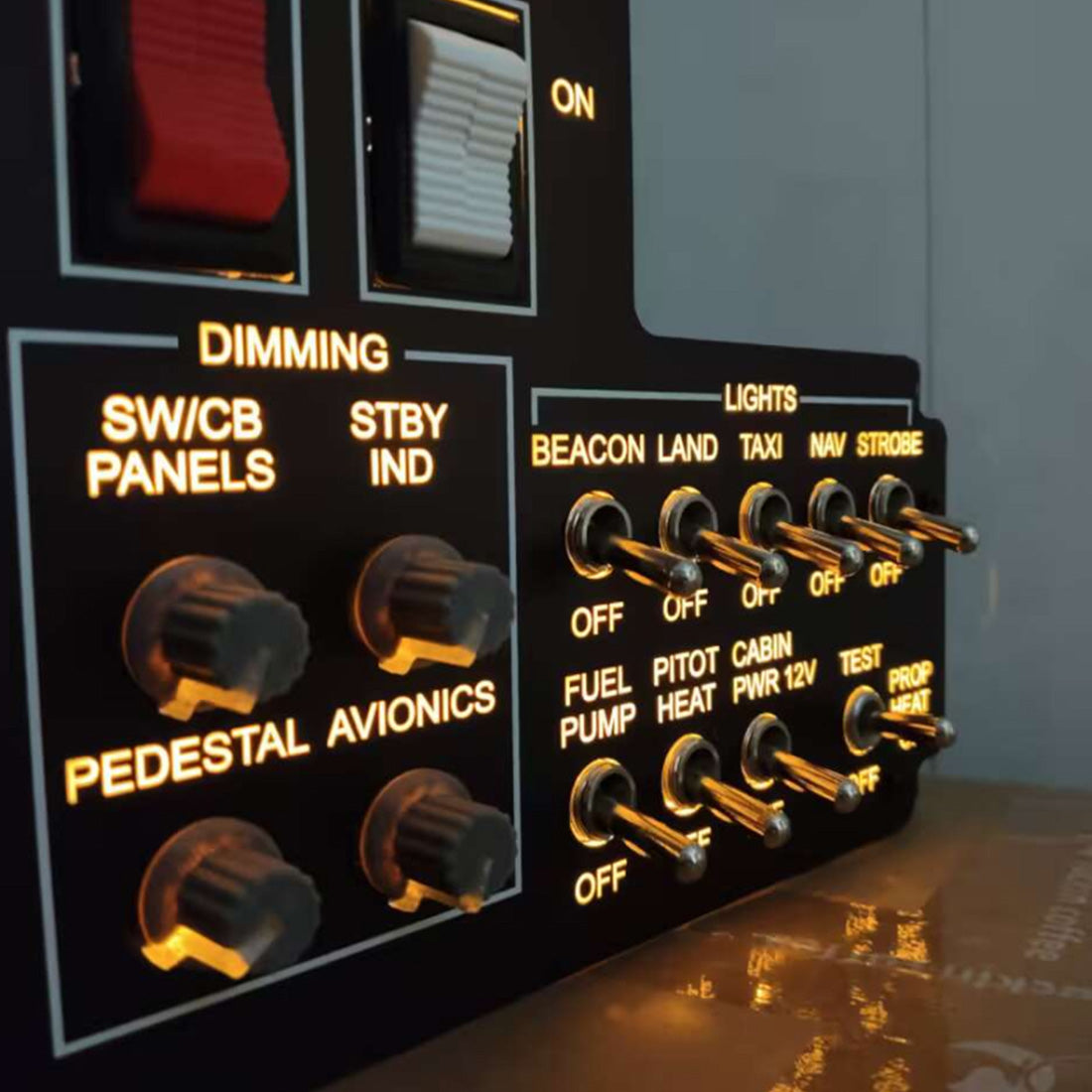 C172 Flight Simulator 1/1 Switch Panel, Plug-and-Play Light Control Panel with HID-Mapped Buttons, Backlit Switches and Dimmable Lighting, Compatible with MSFS and X-Plane C172 Aircraft